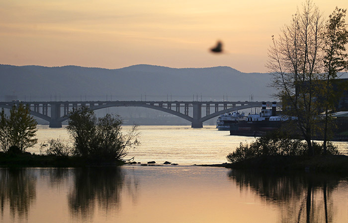 Низкий уровень воды в Енисее создал проблемы для судоходства
