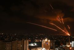 Палестинцы из Газы запустили десятки ракет в сторону Израиля