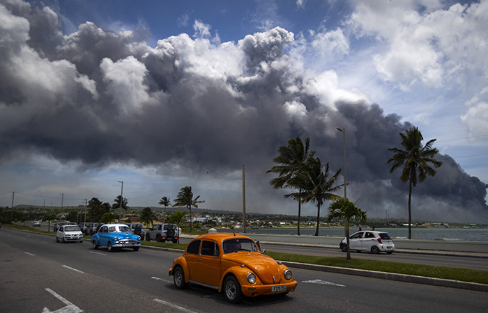 На Кубе пожар на нефтехранилище локализовали после четырех суток тушения
