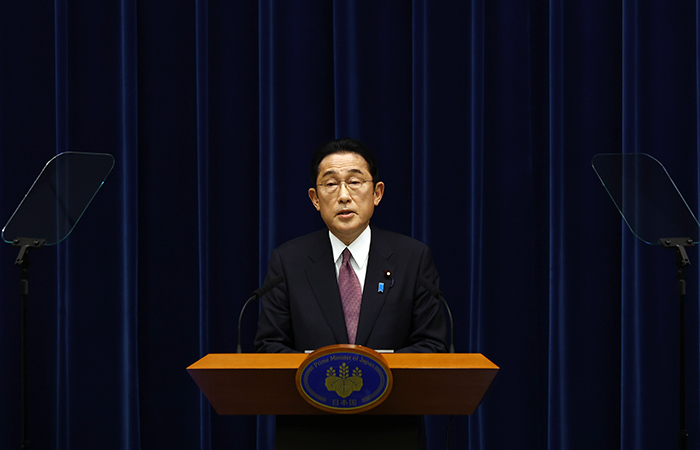 Фумио Кисида провел перестановки в правительстве Японии