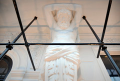 Реставрацию "Дома с атлантами" на Солянке завершат до конца года