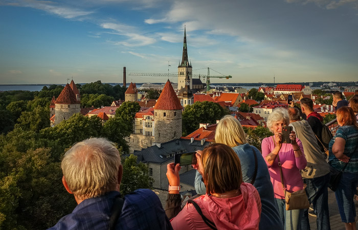Власти Эстонии ограничат выдачу виз и въезд в страну для россиян