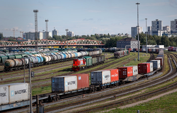 Санкции ЕС против России не запрещают банкам обслуживать платежи за ж/д услуги