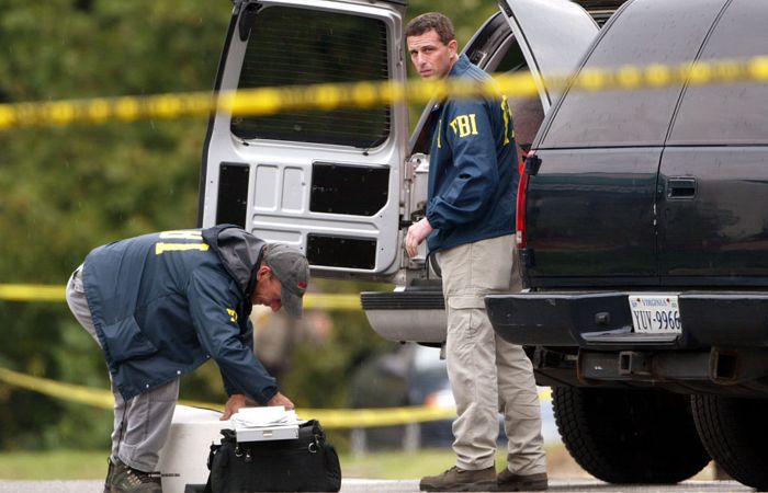 В США убили вооруженного мужчину после попытки проникнуть в офис ФБР