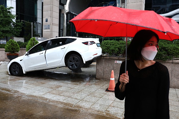 В результате ливней в Южной Корее погибли 14 человек