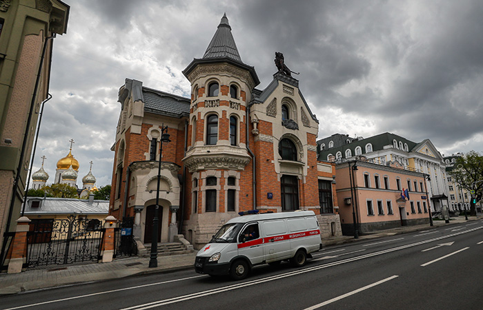 В РФ впервые с 20-х чисел марта выявили более 33 тыс. заболевших COVID за сутки