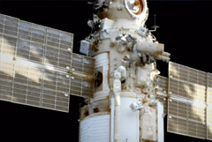 Космонавт Артемьев досрочно вернется на МКС из-за разрядки аккумулятора