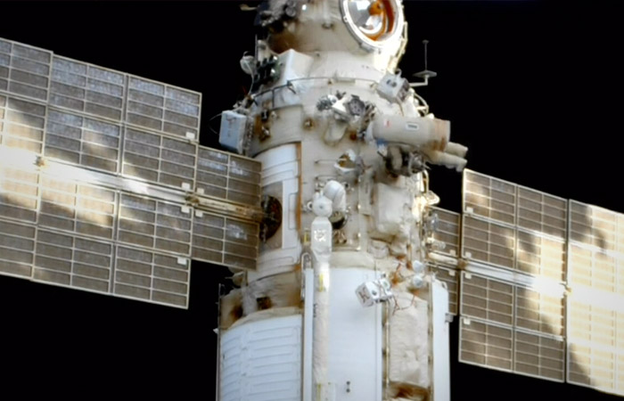 Космонавт Артемьев досрочно вернется на МКС из-за разрядки аккумулятора