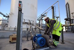 Франция обсудит с Алжиром возможное увеличение закупки газа на 50%