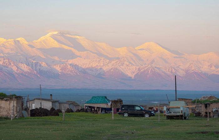 Альпинисты из России и Киргизии погибли на памирском Пике Ленина