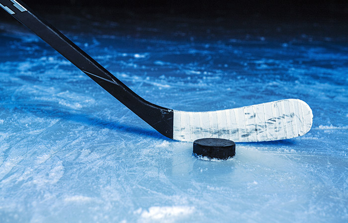 Хоккеист Сулейманов получил пять лет условно по делу о покупке военного билета