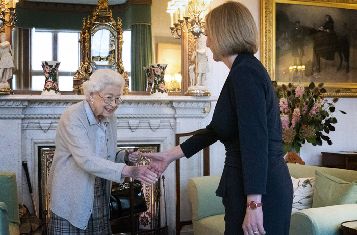 Eлизавета II назначила Лиз Трасс премьером Великобритании