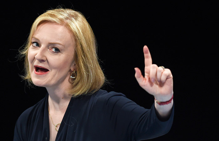 Трасс намерена потратить 130 млрд фунтов на заморозку счетов за электричество