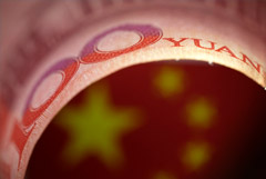 Сбербанк начинает предоставлять кредиты в юанях