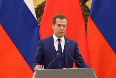 Медведев заявил, что предварительные итоги выборов говорят о достойном результате ЕР
