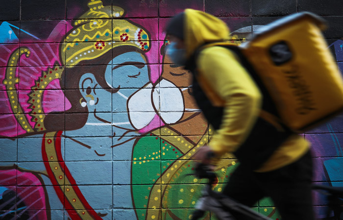 Число заболевших COVID-19 в РФ снизилось до 46,5 тыс. человек за сутки