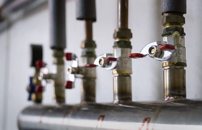 Отопление в жилых домах Москвы начнут включать в воскресенье