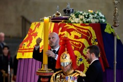 Лондон готовится к прибытию на похороны Елизаветы II до миллиона человек