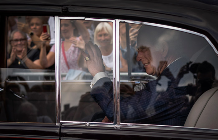 Карл III рассчитывает на более скромную церемонию коронации, чем была у Елизаветы II