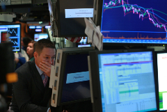 Американский рынок акций завершил торги в минусе в ожидании решений ФРС