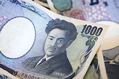 Япония впервые с 1998 г. провела интервенции на валютном рынке для поддержки иены