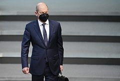 Шольц подхватил COVID-19