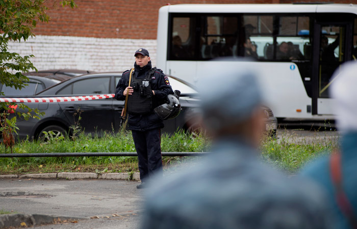 В Москву доставят на лечение 15 пострадавших при стрельбе в школе Ижевска