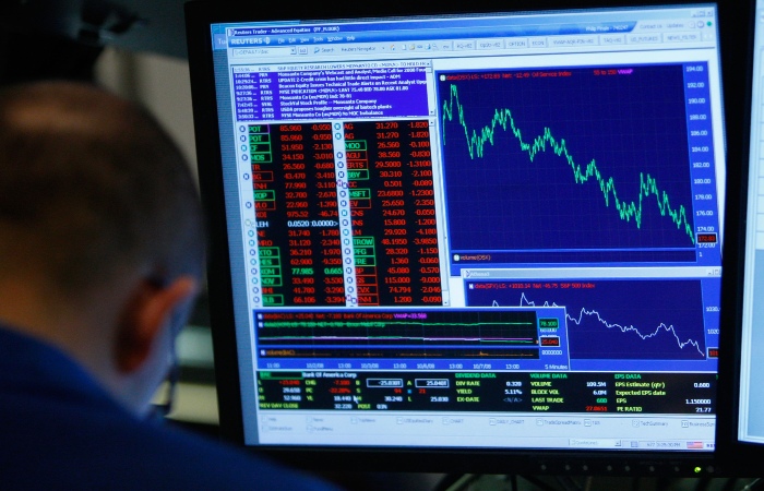 Индекс Dow Jones завершил торги в зоне "медвежьего" тренда впервые с начала пандемии