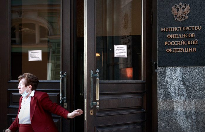 Минфин перечислил НРД 5,9 млрд руб. для выплаты купона по евробондам "Россия-2035"