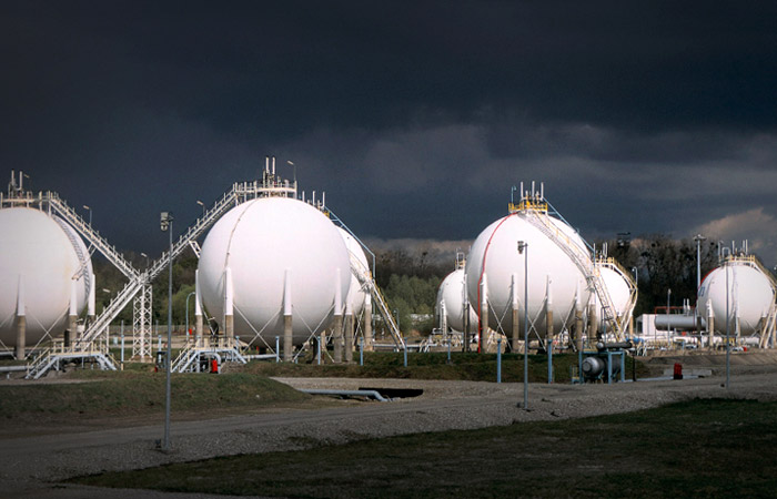 Польша и Франция начали тратить запасы газа из хранилищ