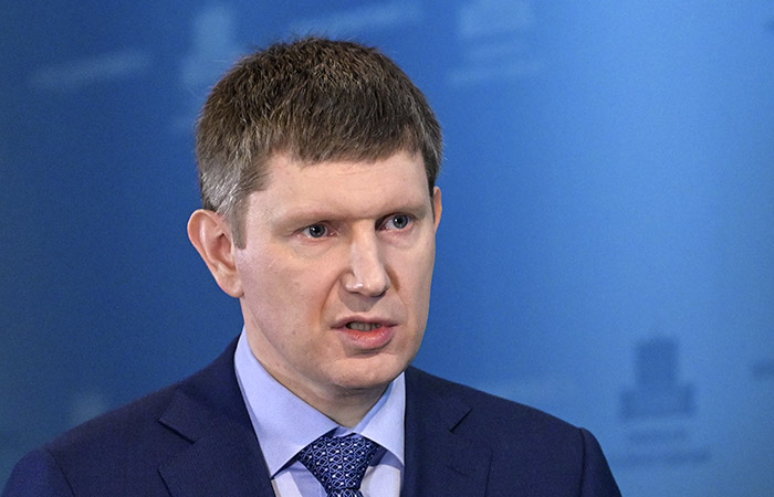 Решетников отметил, что мировая экономика движется в сторону рецессии и стагфляции