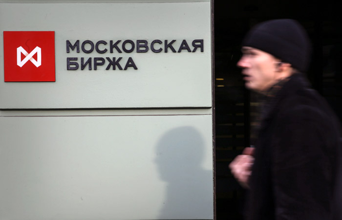 Рынок акций РФ открылся ростом индексов МосБиржи и РТС на 0,4-0,6%