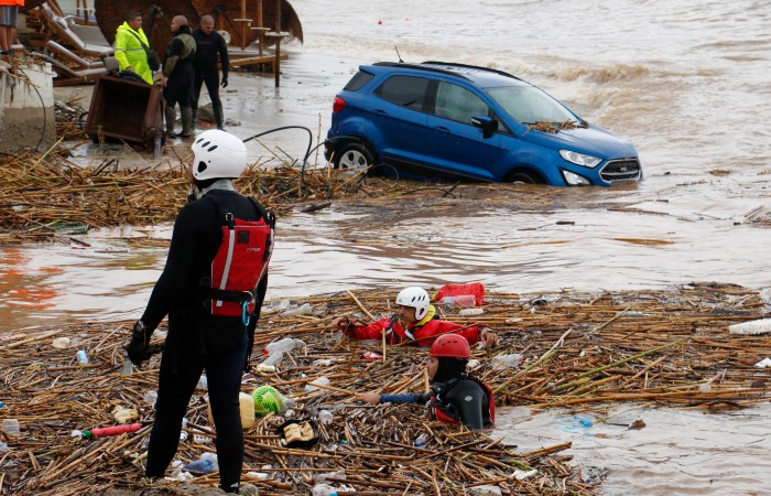 Крит пострадал от сильного шторма