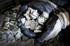 Bloomberg сообщил об отказе ряда клиентов Glencore от российского никеля