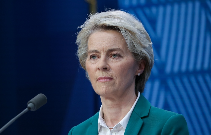 Фон дер Ляйен провела телефонные переговоры с британским премьером Сунаком