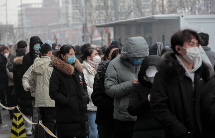 В одном из районов Пекина протестируют на COVID-19 два миллиона человек