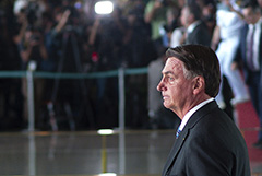Болсонару готов начать передачу власти победившему на президентских выборах Луле да Силве