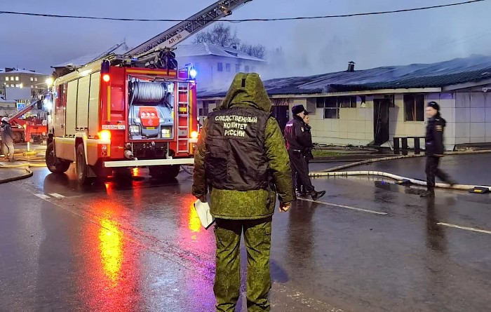 Дело о халатности надзорных органов завели после пожара в кафе в Костроме