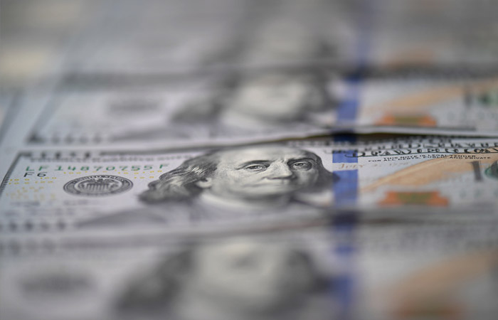 Долларовый индекс резко упал в четверг после данных об инфляции в США