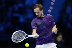 Медведев лишился шансов на выход в полуфинал Итогового турнира ATP