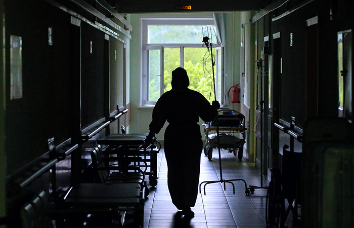 Глава Минздрава назвал напряженной ситуацию с кадрами в здравоохранении