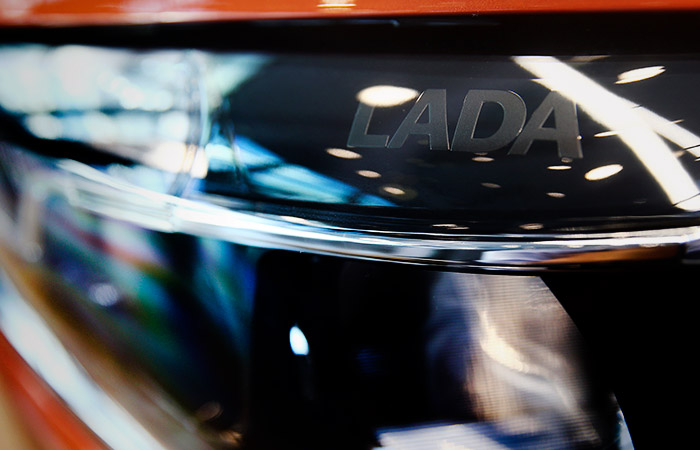 "АвтоВАЗ" предоставит ФК "Зенит" автомобили LADA Vesta