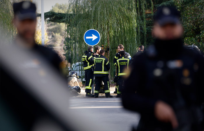 Полиция Испании сообщила о перехвате пакета со взрывоопасным содержимым на имя премьера
