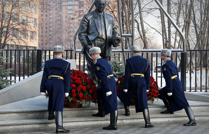 В Москве открыли памятник авиаконструктору Туполеву