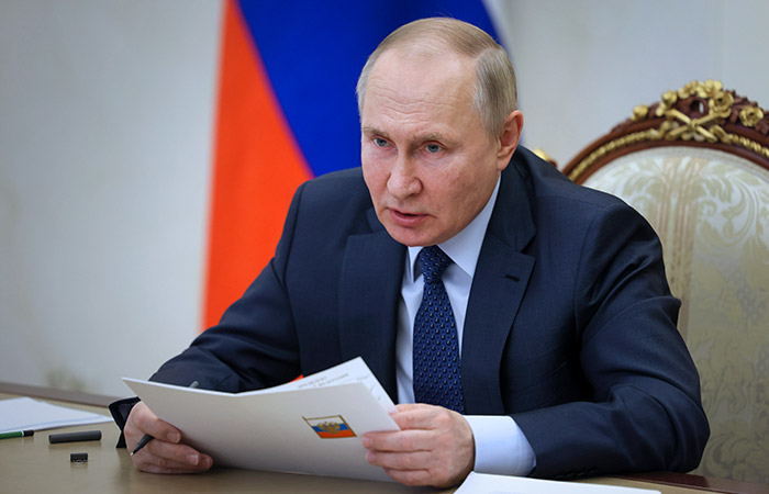 Путин заявил, что ядерная угроза нарастает, но РФ не применит ядерное оружие первой