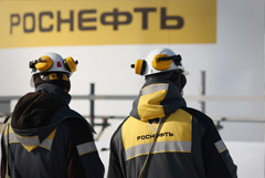 Поставки нефти "Роснефти" азиатским покупателям за 9 месяцев выросли на треть