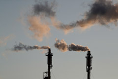 Нефть подорожала после обвала на минувшей неделе