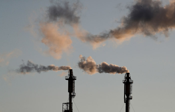 Нефть подорожала после обвала на минувшей неделе