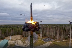 Минобороны РФ ставит на дежурство в центре России вторую за два дня МБР "Ярс"