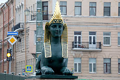 Отреставрированные Сфинксы вернулись на Египетский мост в Петербурге